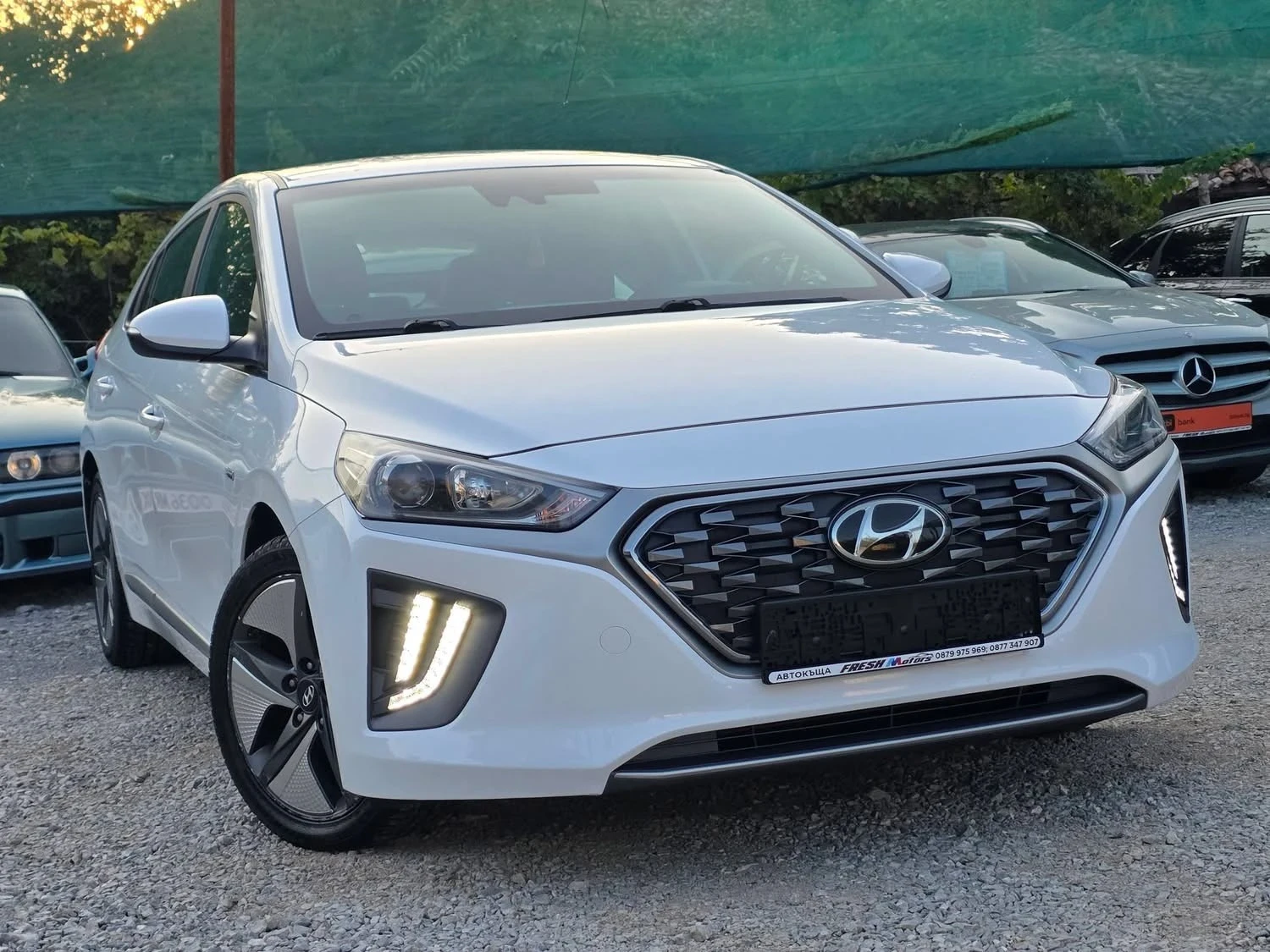 Hyundai Ioniq 1.6i 141K.C. HYBRID FACELIFT / АВТОМАТ / НАВИ, снимка 2 - Автомобили и джипове - 55881658
