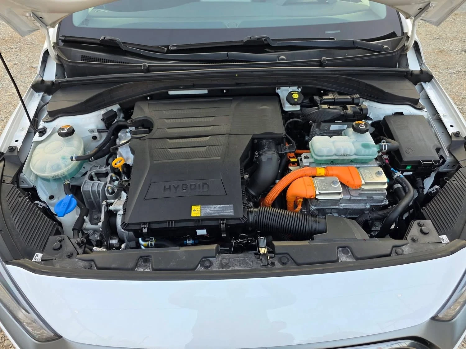 Hyundai Ioniq 1.6i 141K.C. HYBRID FACELIFT / АВТОМАТ / НАВИ, снимка 16 - Автомобили и джипове - 55881658