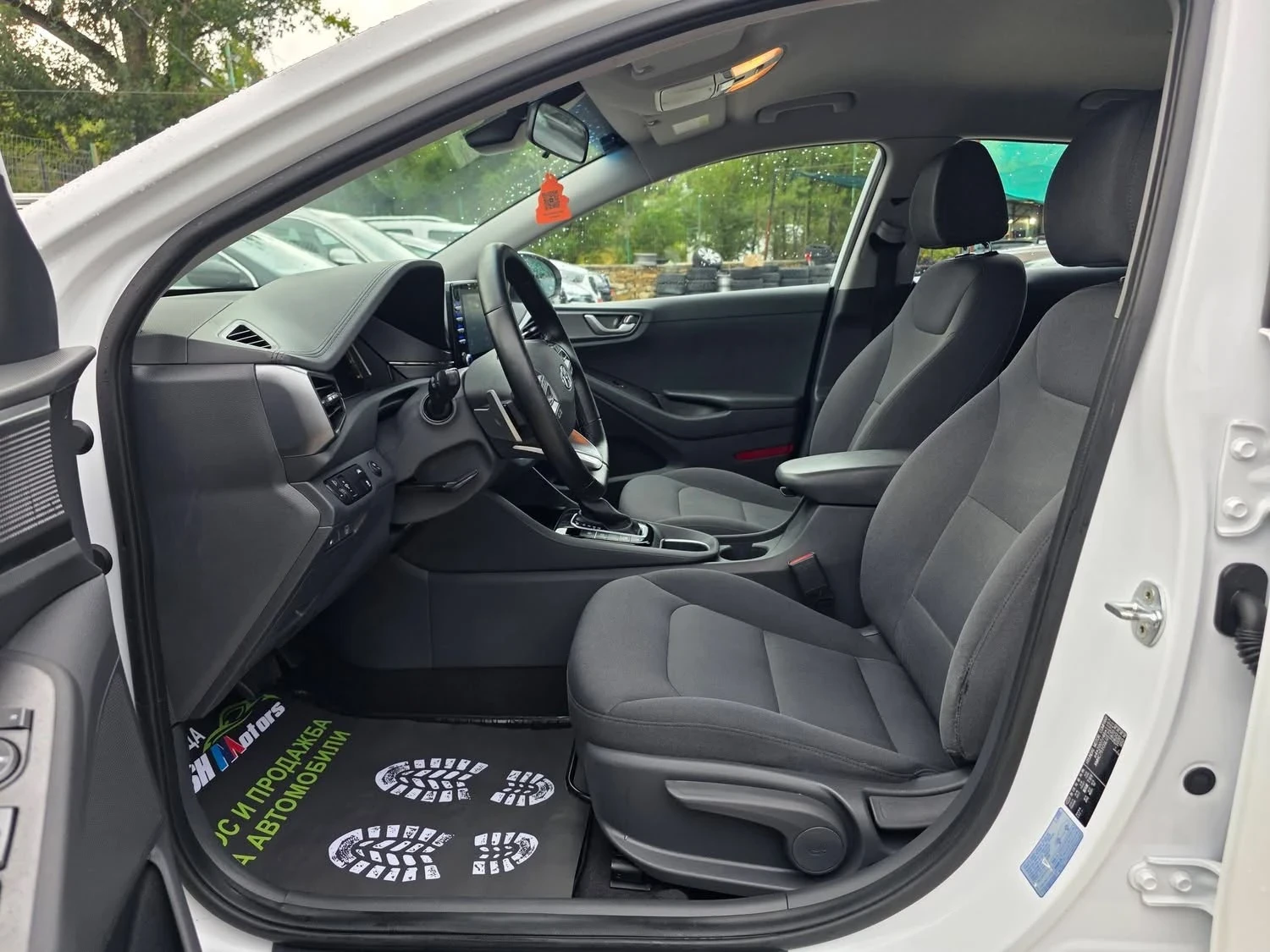 Hyundai Ioniq 1.6i 141K.C. HYBRID FACELIFT / АВТОМАТ / НАВИ, снимка 8 - Автомобили и джипове - 55881658