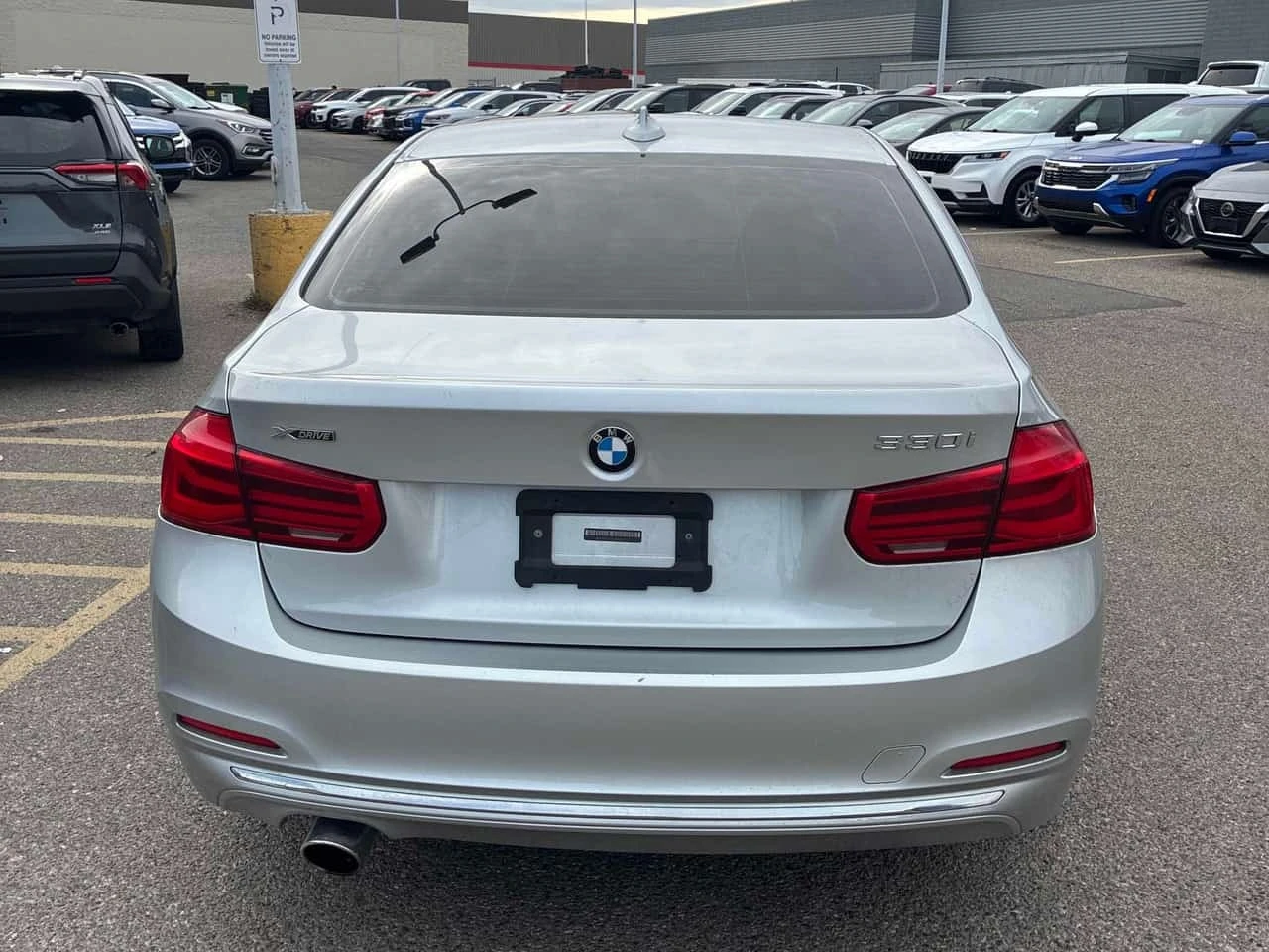 BMW 330 * 330i xDrive * CARFAX *  | Mobile.bg � ����������� 4