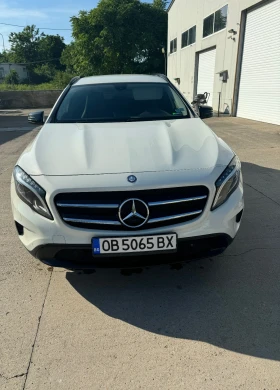     Mercedes-Benz GLA 220