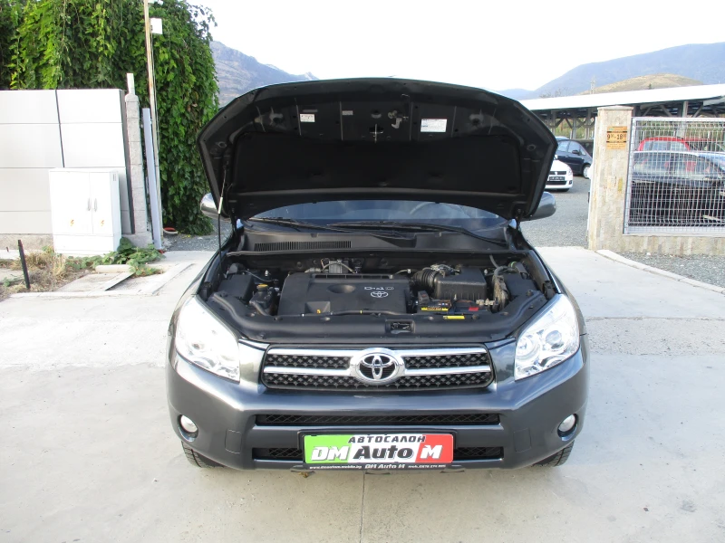 Toyota Rav4 2.2/6ск., снимка 17 - Автомобили и джипове - 47299589