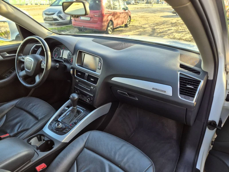 Audi Q5 3.0TDI Quattro. РЕГИСТРИРАНА! Пълно каско!, снимка 8 - Автомобили и джипове - 52574062