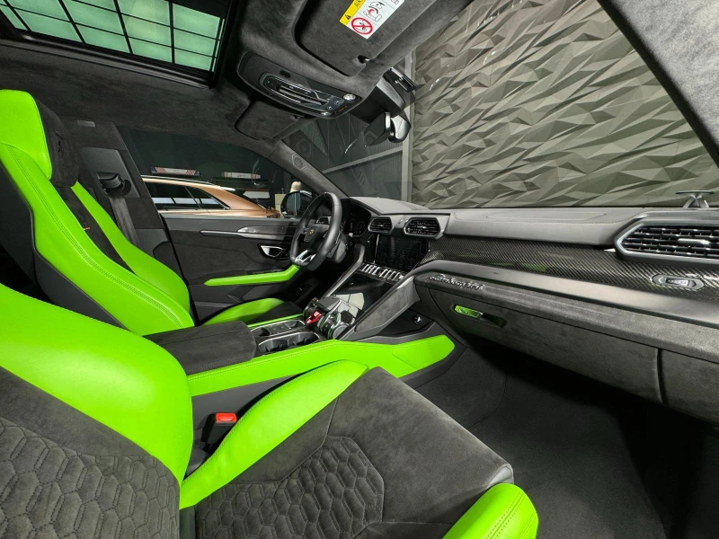 Lamborghini Urus Pearl Capsule* ГАРАНЦИЯ* 3D B&O* Vent* , снимка 10 - Автомобили и джипове - 52577965