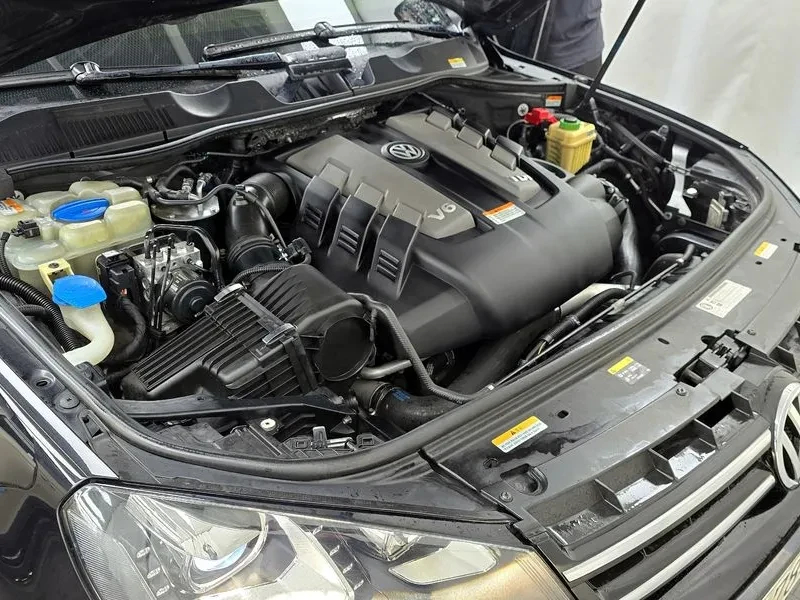 VW Touareg V6 3.0 TDI BLUEMOTION, снимка 6 - Автомобили и джипове - 55006463