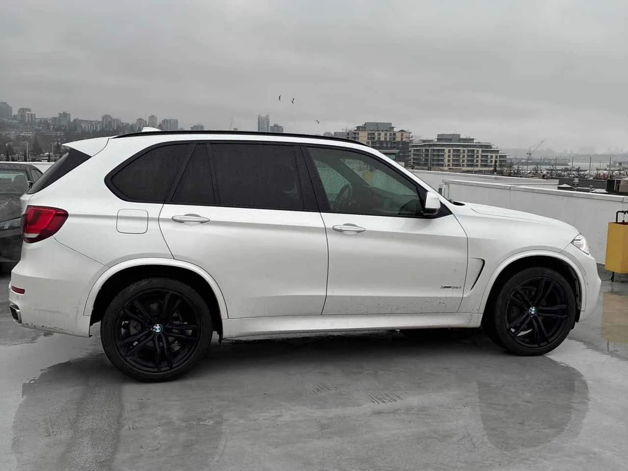 BMW X5 * xDrive35i * HARMAN/KARDON* ДИГИТАЛНО ТАБЛО* PANO, снимка 3 - Автомобили и джипове - 53944985