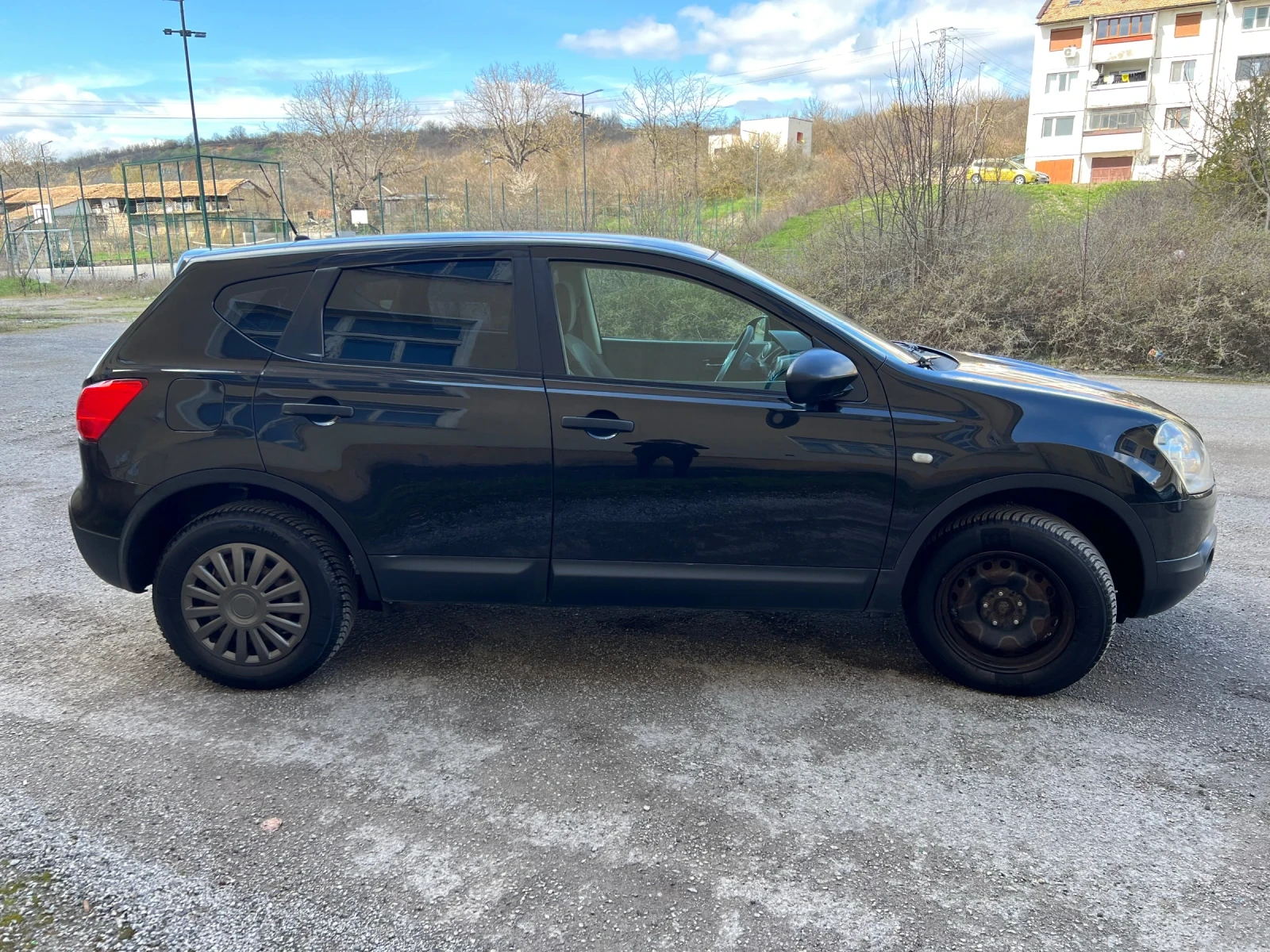 Nissan Qashqai 1.6I-LPG, снимка 4 - Автомобили и джипове - 54461310