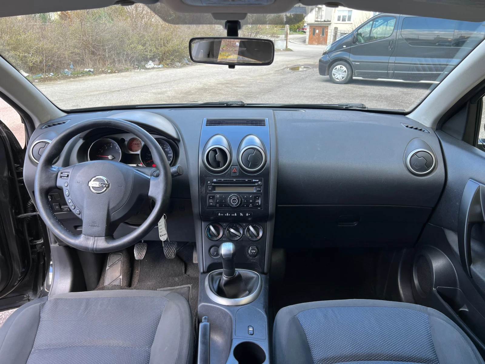 Nissan Qashqai 1.6I-LPG, снимка 13 - Автомобили и джипове - 54461310