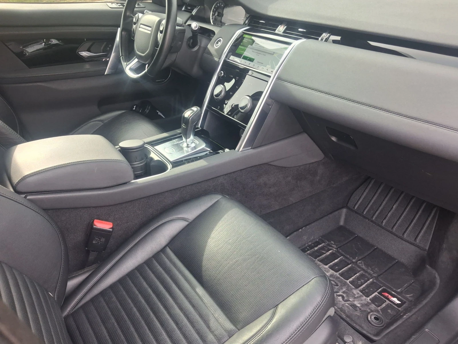 Land Rover Discovery Sport, снимка 10 - Автомобили и джипове - 54637801