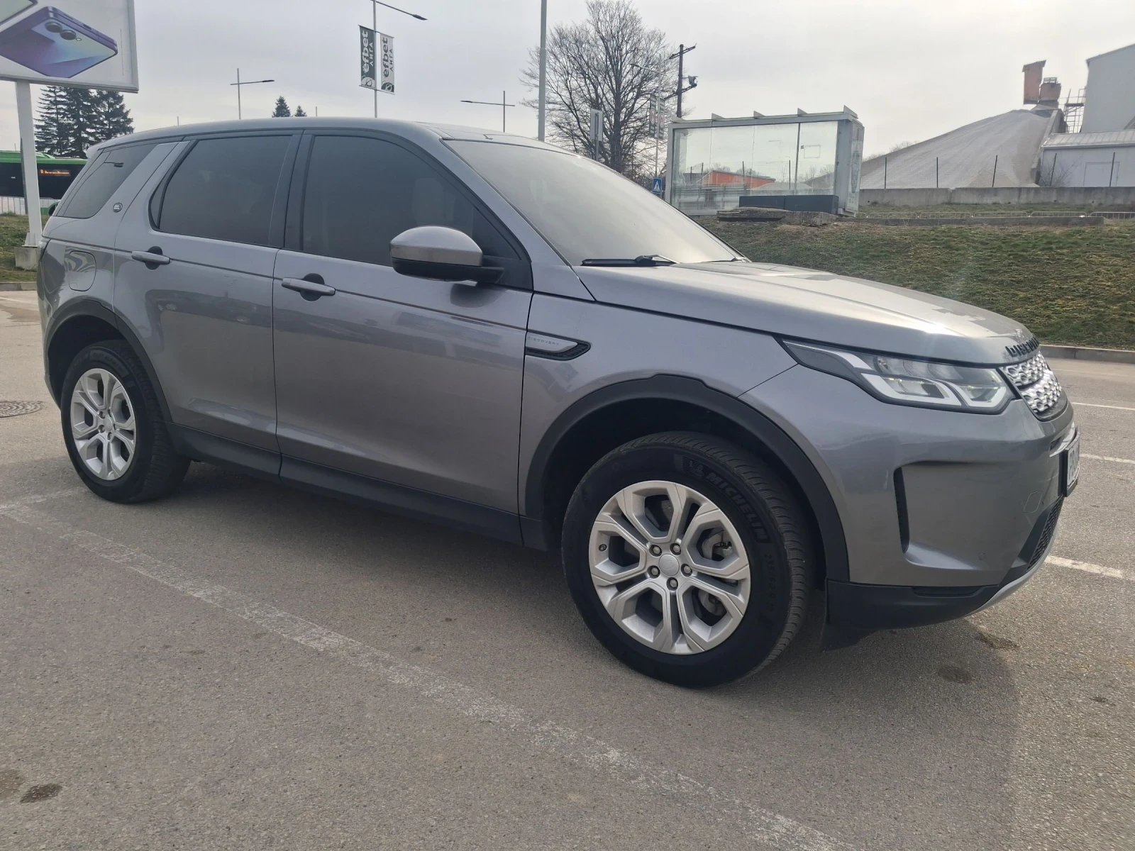 Land Rover Discovery Sport, снимка 3 - Автомобили и джипове - 54637801
