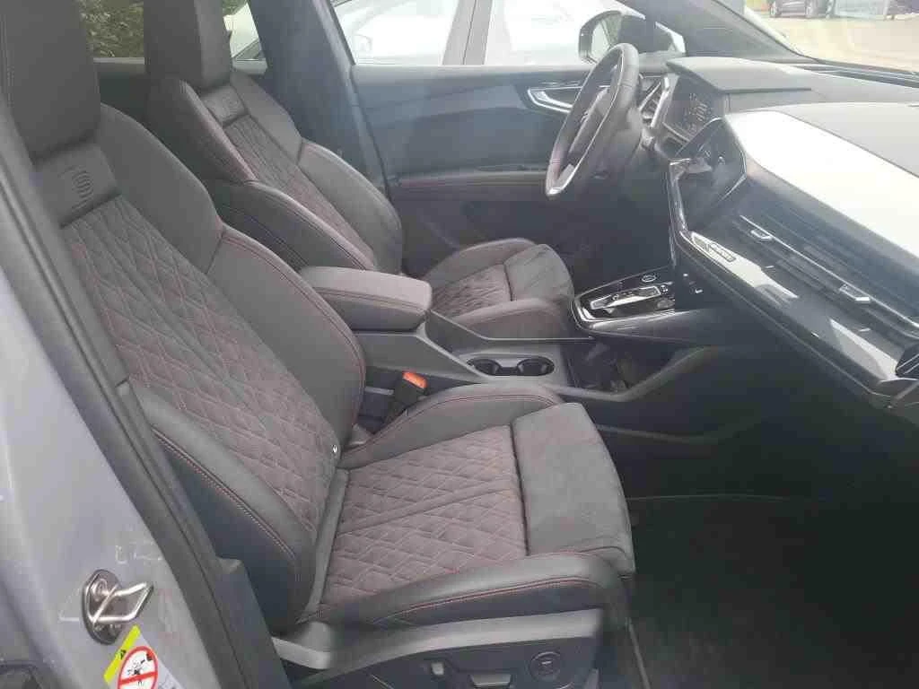 Audi Q4 E-tron Sportback 55 S Line - Quattro, снимка 6 - Автомобили и джипове - 56047759