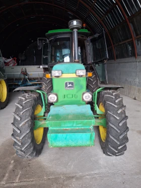 Трактор John Deere 3140, снимка 1