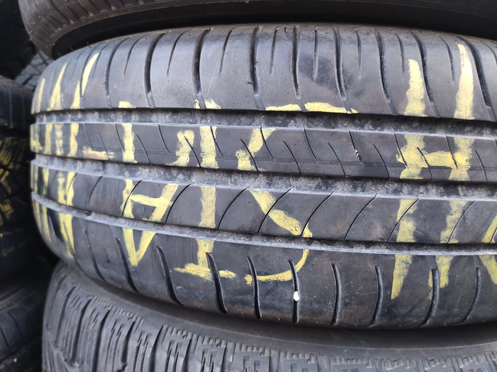 Гуми Летни 195/60R15, снимка 3 - Гуми и джанти - 54059960