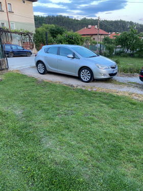 Opel Astra, снимка 1 - Автомобили и джипове - 43351954