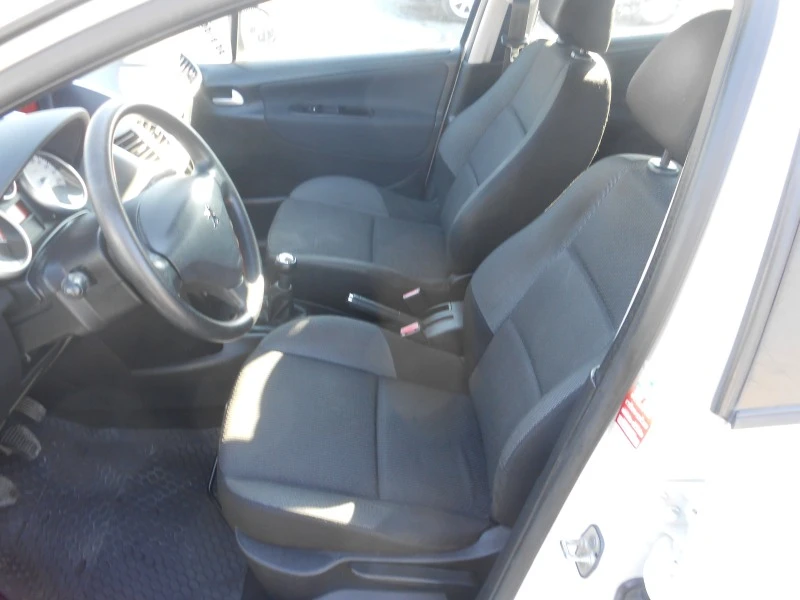 Peugeot 207 1.4Hdi-Euro-5A, снимка 15 - Автомобили и джипове - 43786567