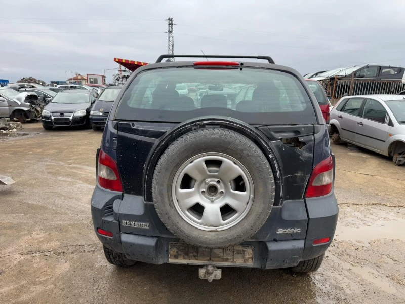 Renault Scenic 2.0, снимка 3 - Автомобили и джипове - 48234857