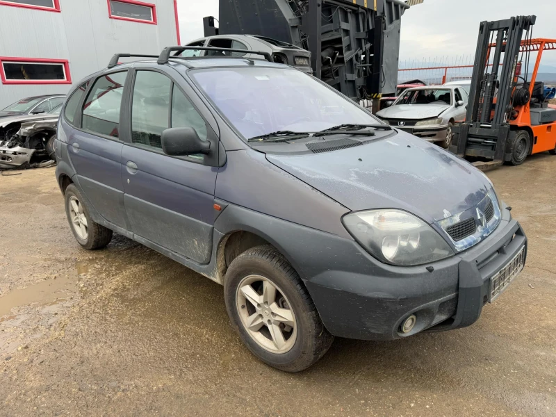 Renault Scenic 2.0, снимка 2 - Автомобили и джипове - 48234857