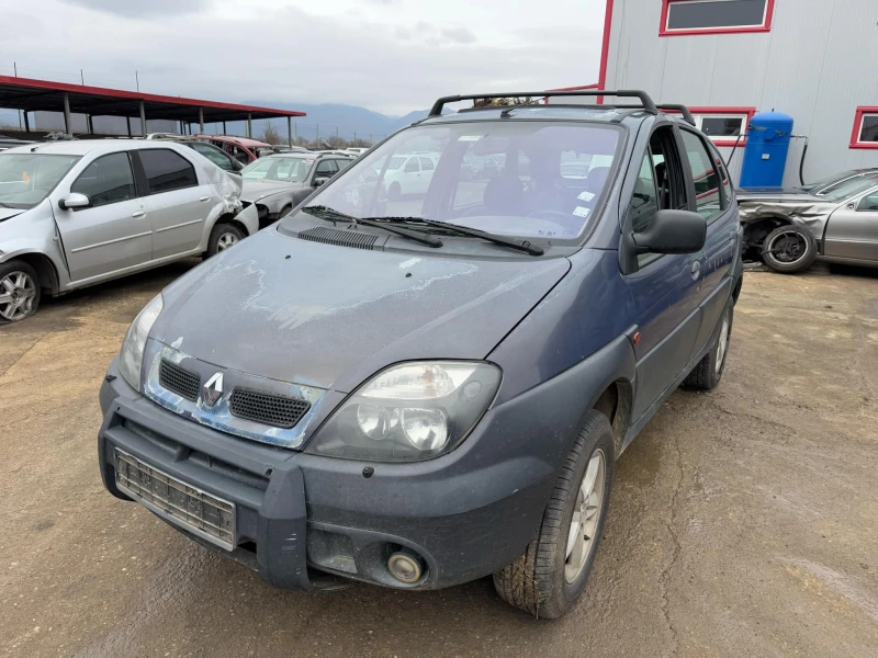 Renault Scenic 2.0, снимка 4 - Автомобили и джипове - 48234857