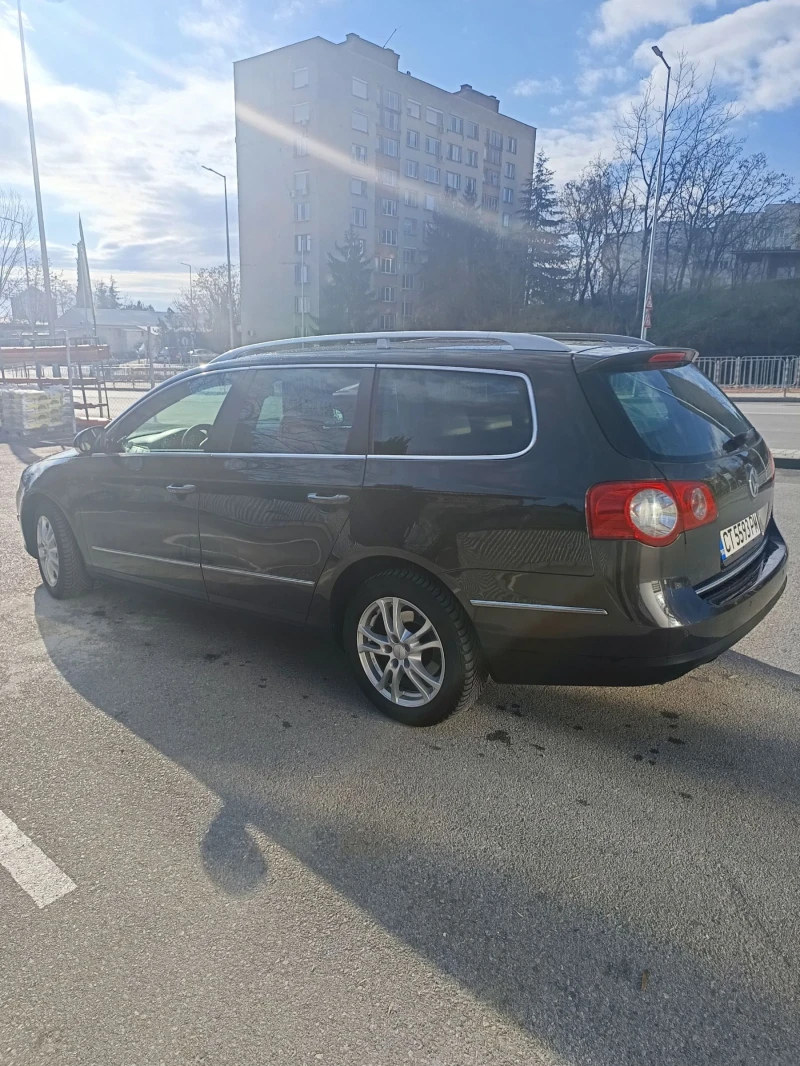 VW Passat, снимка 5 - Автомобили и джипове - 48329231