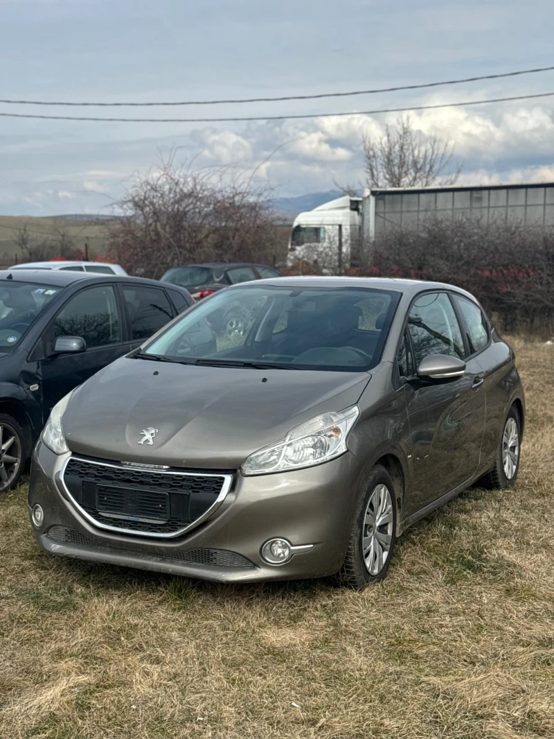 Peugeot 208 1.4i GAZ , снимка 1 - Автомобили и джипове - 49300497