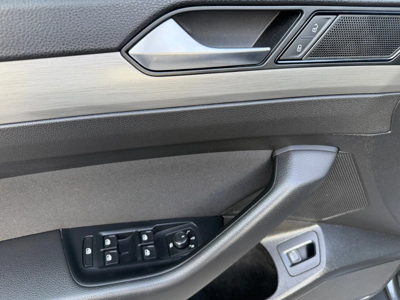 VW Passat 2.0 TDI 150 KC., снимка 13 - Автомобили и джипове - 52153998