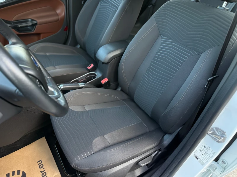 Ford Fiesta 1.6i AUTOMATIC, снимка 9 - Автомобили и джипове - 52250352