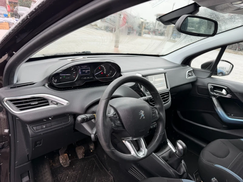 Peugeot 208 1.4VTi NAVI EURO 5, снимка 10 - Автомобили и джипове - 53174377