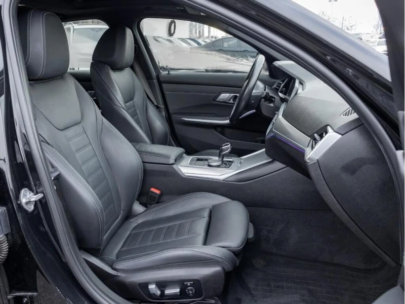 BMW 330 i xDrive* M-PACK* ОТ ПРЕДСТАВИТЕЛСТВО* , снимка 9 - Автомобили и джипове - 53209490