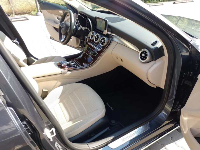 Mercedes-Benz C 400 4matic Exclusive , снимка 7 - Автомобили и джипове - 53439083