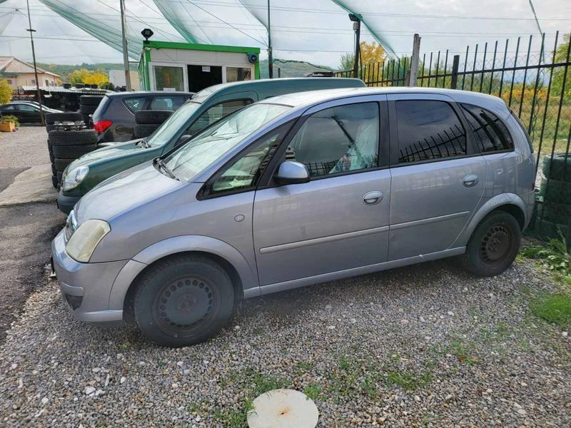 Opel Meriva 1.3mjet, снимка 4 - Автомобили и джипове - 47061130