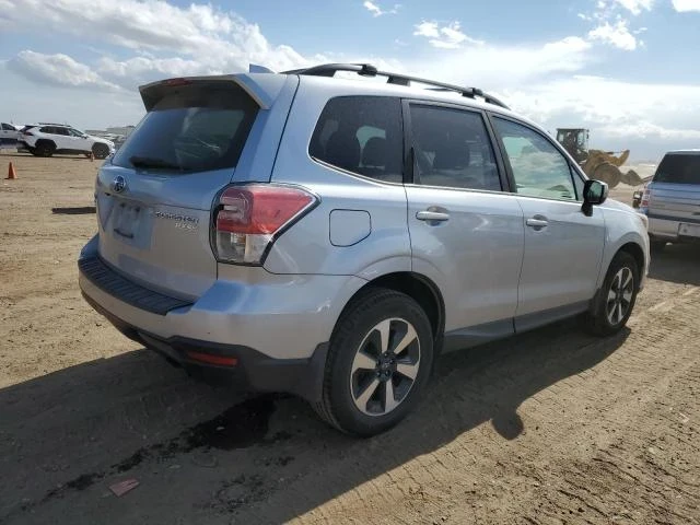 Subaru Forester, снимка 4 - Автомобили и джипове - 48758669