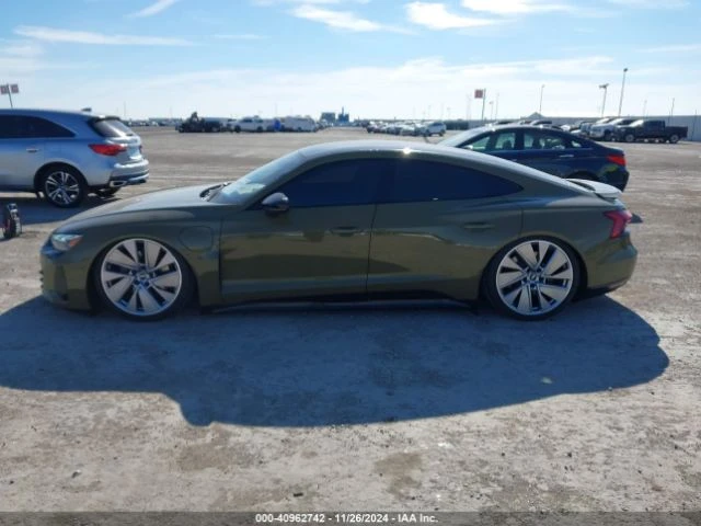 Audi E-Tron GT * * PRESTIGE   * QUATTRO  * Tactical Green/Matrix, снимка 5 - Автомобили и джипове - 49249133