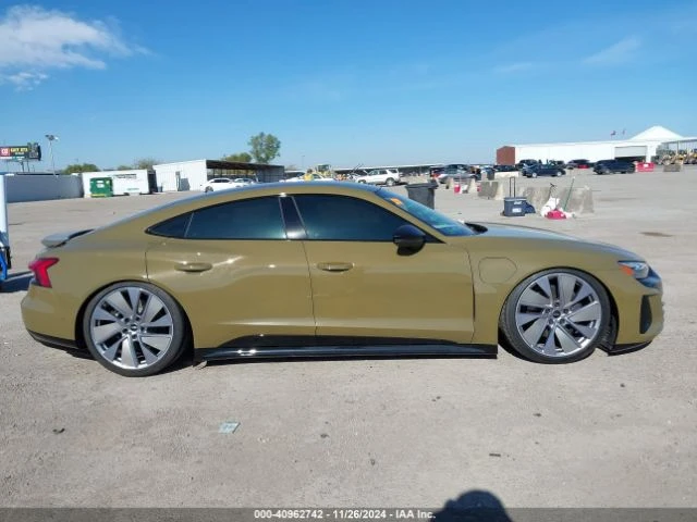 Audi E-Tron GT * * PRESTIGE   * QUATTRO  * Tactical Green/Matrix, снимка 8 - Автомобили и джипове - 49249133