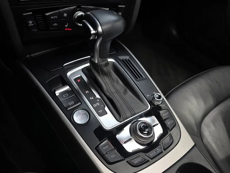 Audi A4 2.0 TDI Quattro, снимка 9 - Автомобили и джипове - 54143404