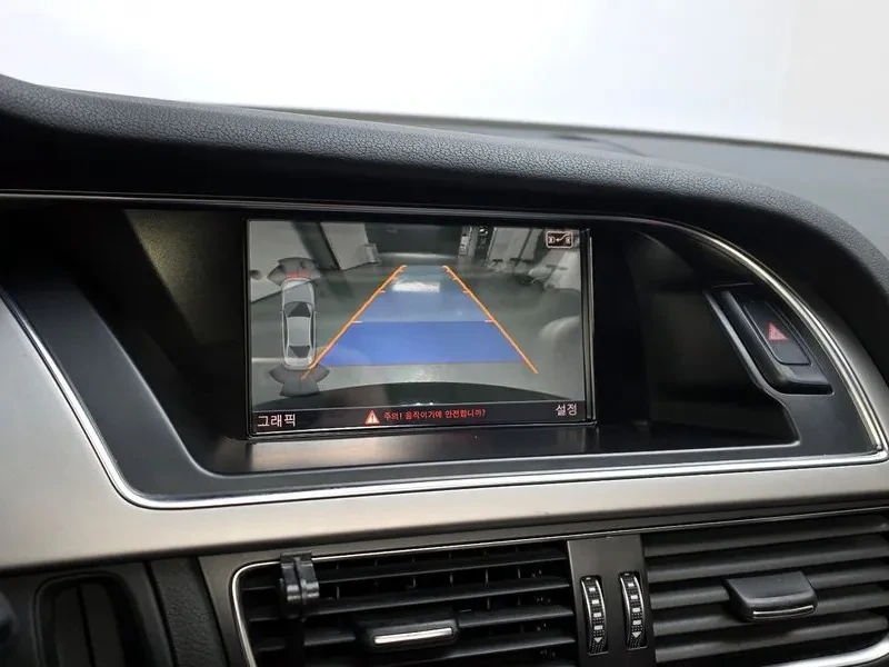 Audi A4 2.0 TDI Quattro, снимка 15 - Автомобили и джипове - 54143404