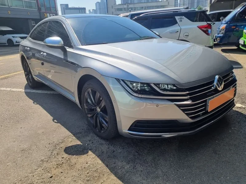 VW Arteon 2.0 TDI PRESTIGE, снимка 8 - Автомобили и джипове - 55295589