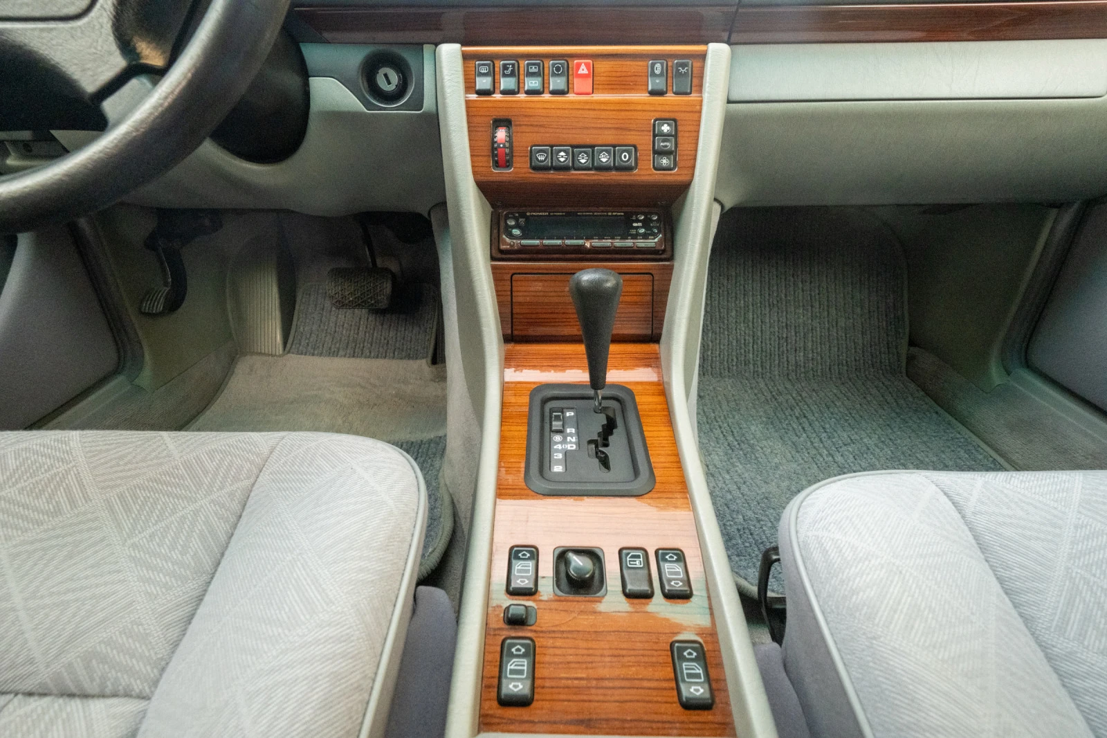 Mercedes-Benz E 280 | Mobile.bg — изображение 13