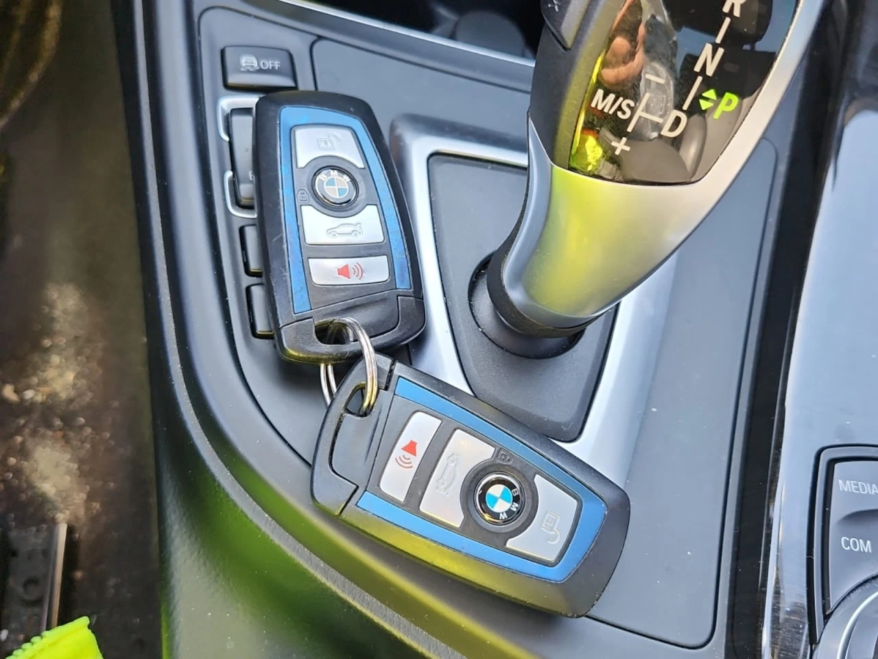 BMW 330 *  *    *   *  | Mobile.bg   14