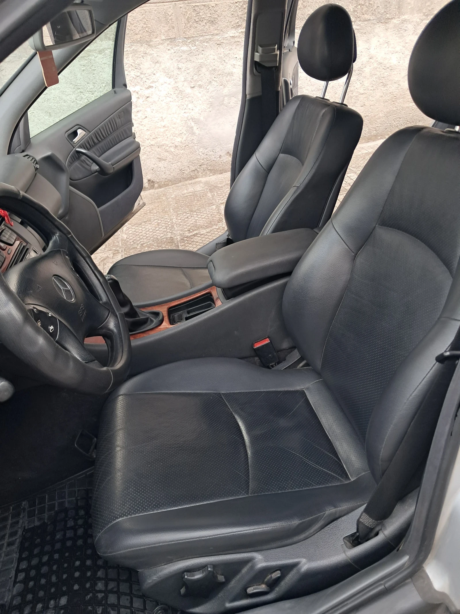 Mercedes-Benz C 200 Mercedes C200 kompresor - изображение 6