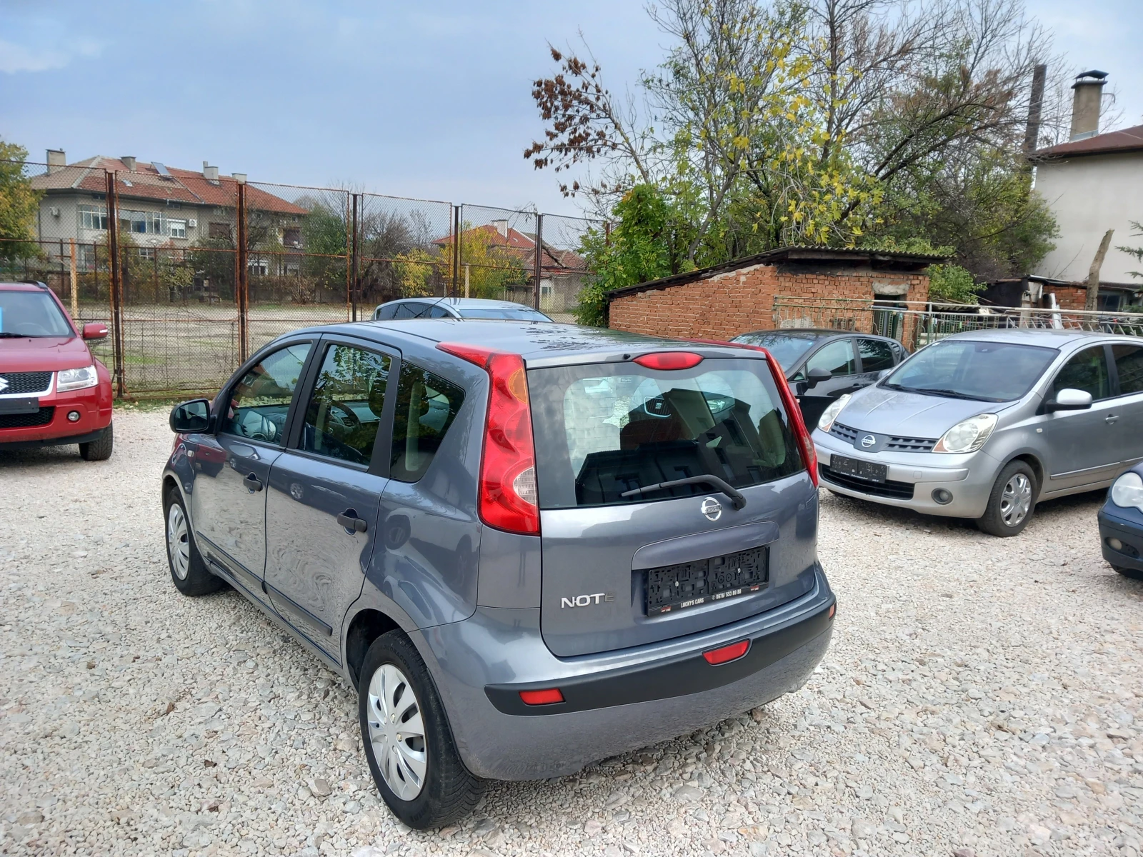 Nissan Note 1.4i клима 88кс - изображение 5