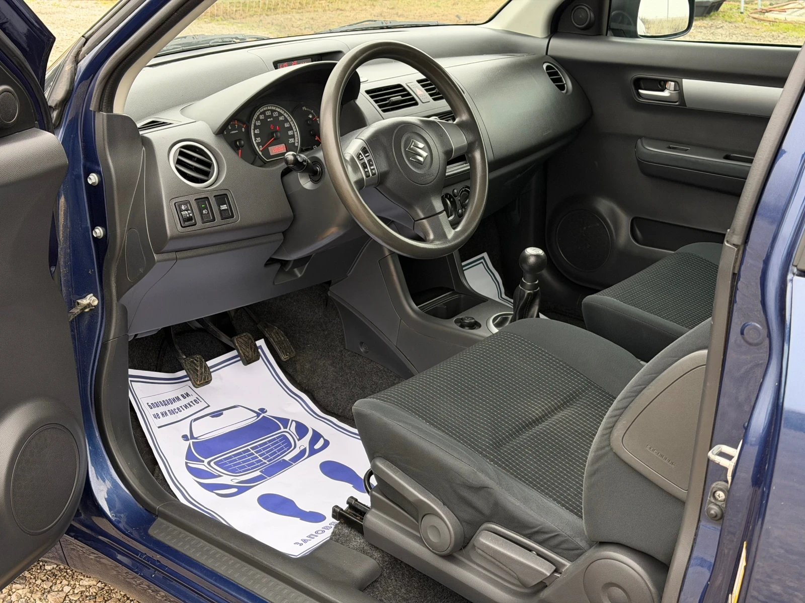 Suzuki Swift 1.3i 90к.с * Климатик*  - изображение 8