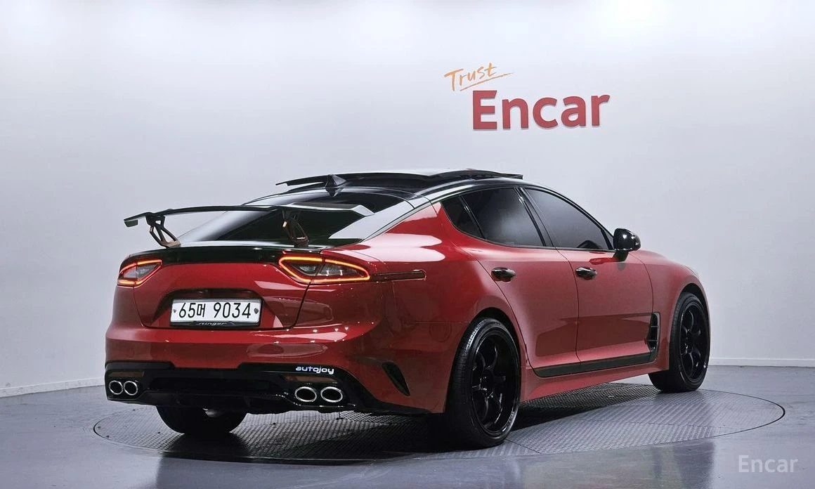 Kia Stinger, снимка 2 - Автомобили и джипове - 53760346