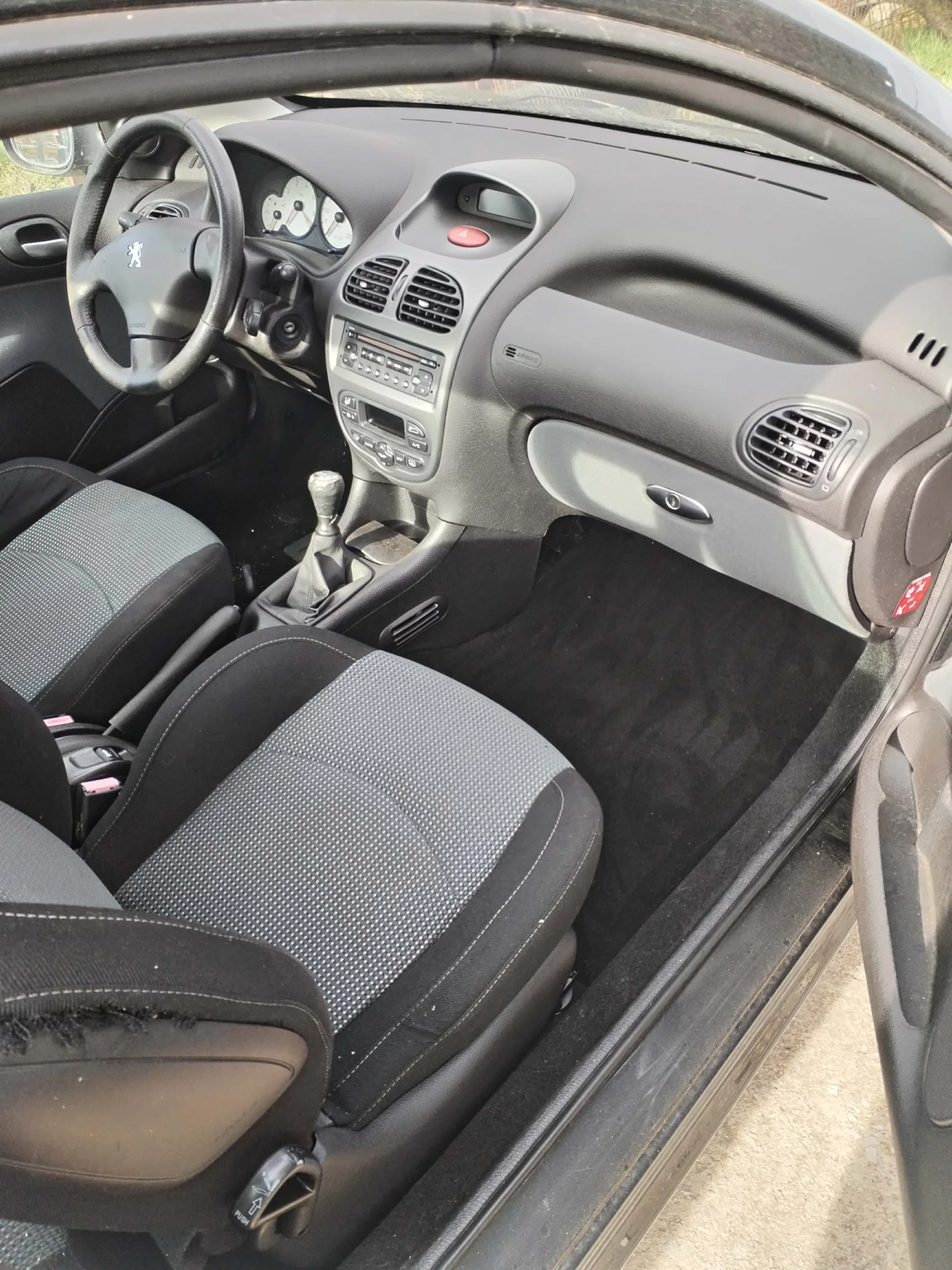 Peugeot 206 1.6 бензин, снимка 8 - Автомобили и джипове - 54012849