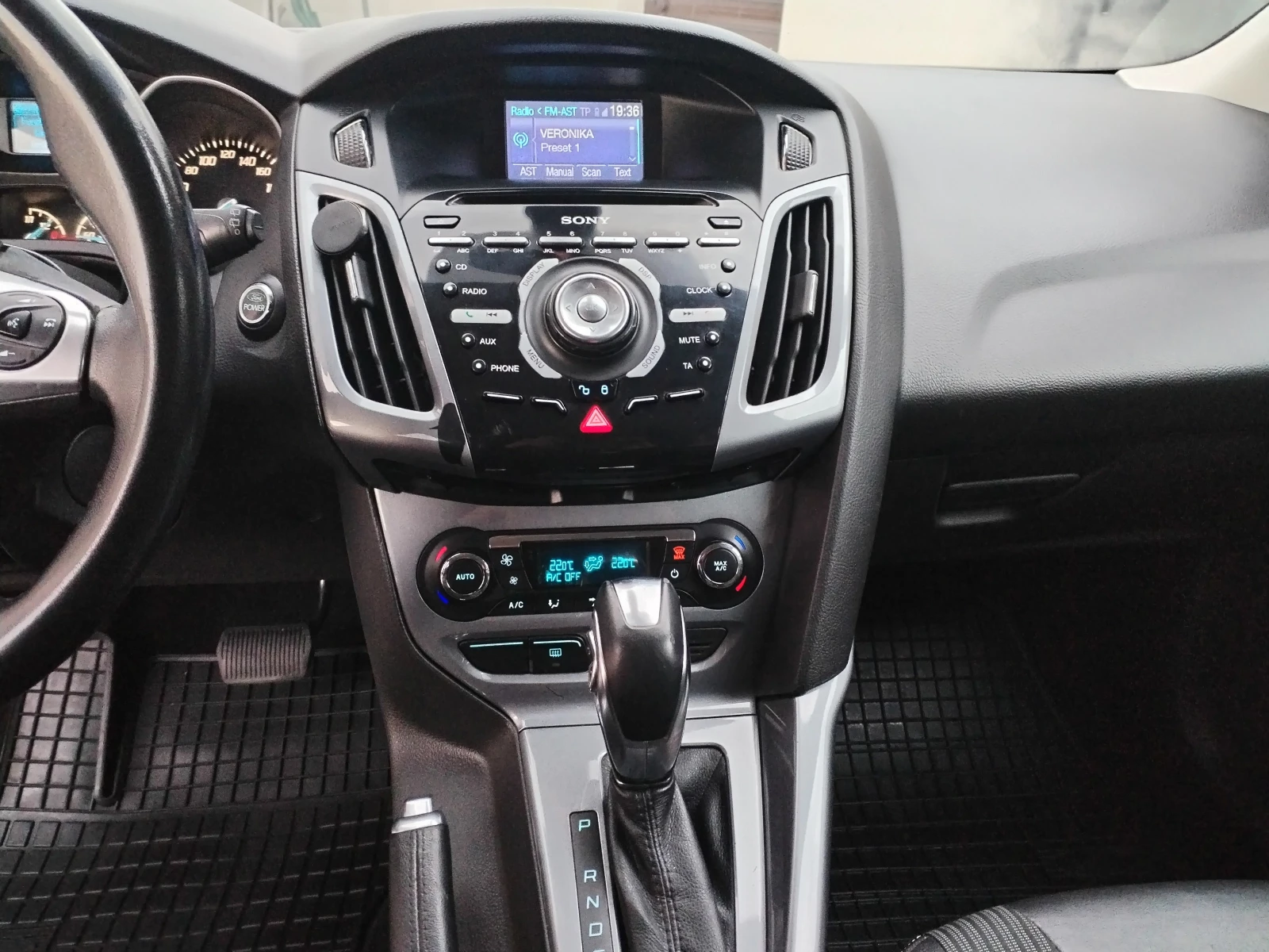 Ford Focus 2.0 CDTI/Titanium, снимка 8 - Автомобили и джипове - 54088655