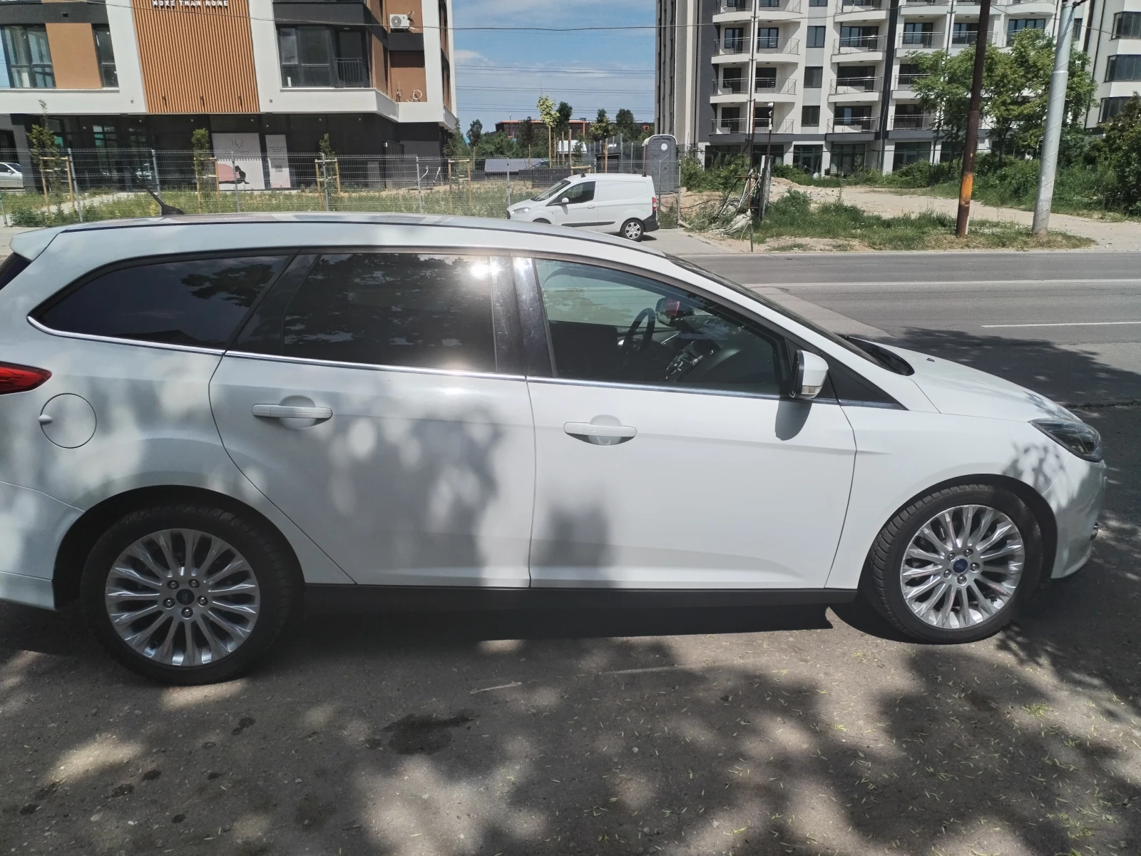 Ford Focus 2.0 CDTI/Titanium, снимка 2 - Автомобили и джипове - 54088655