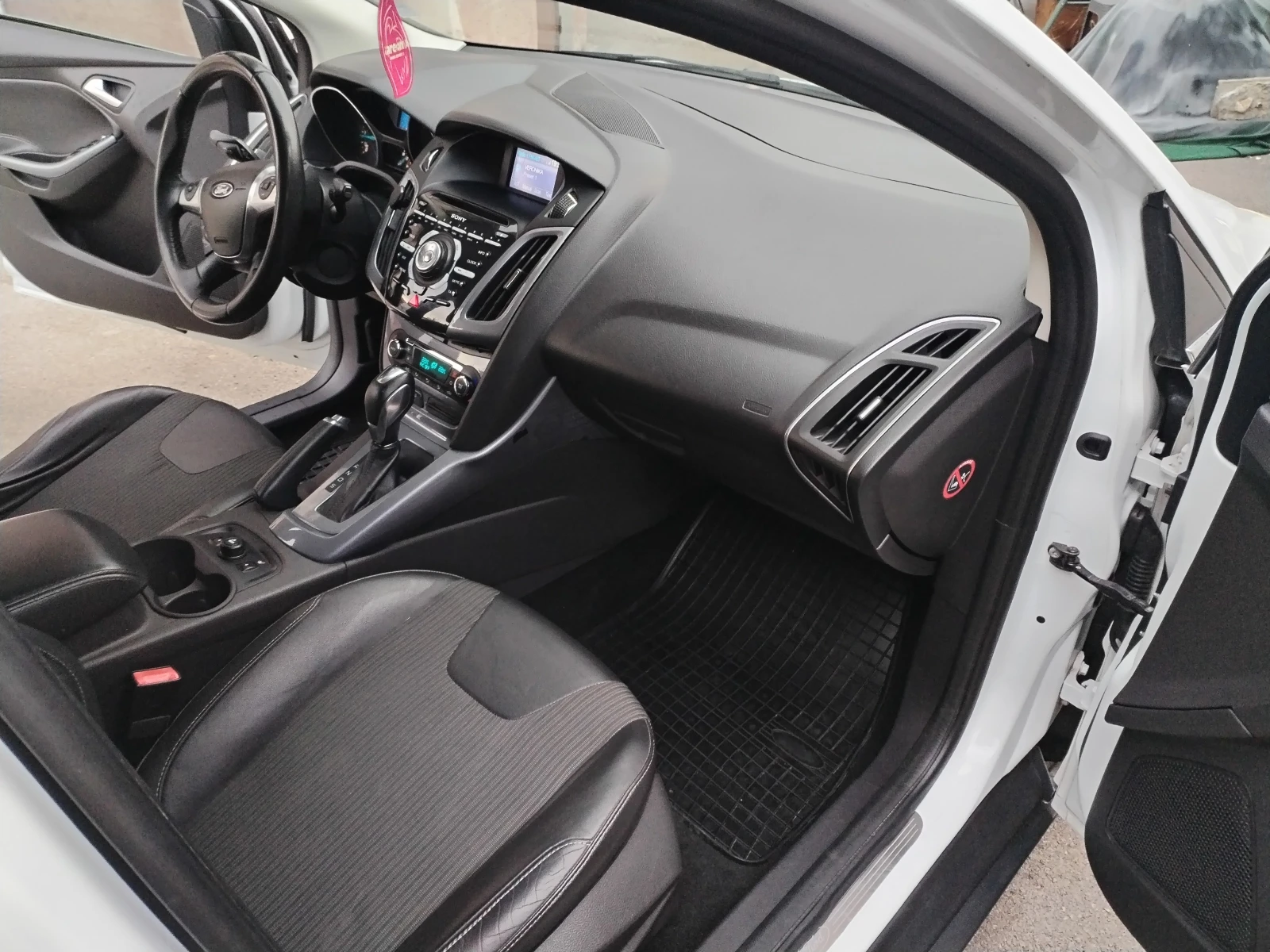 Ford Focus 2.0 CDTI/Titanium, снимка 14 - Автомобили и джипове - 54088655