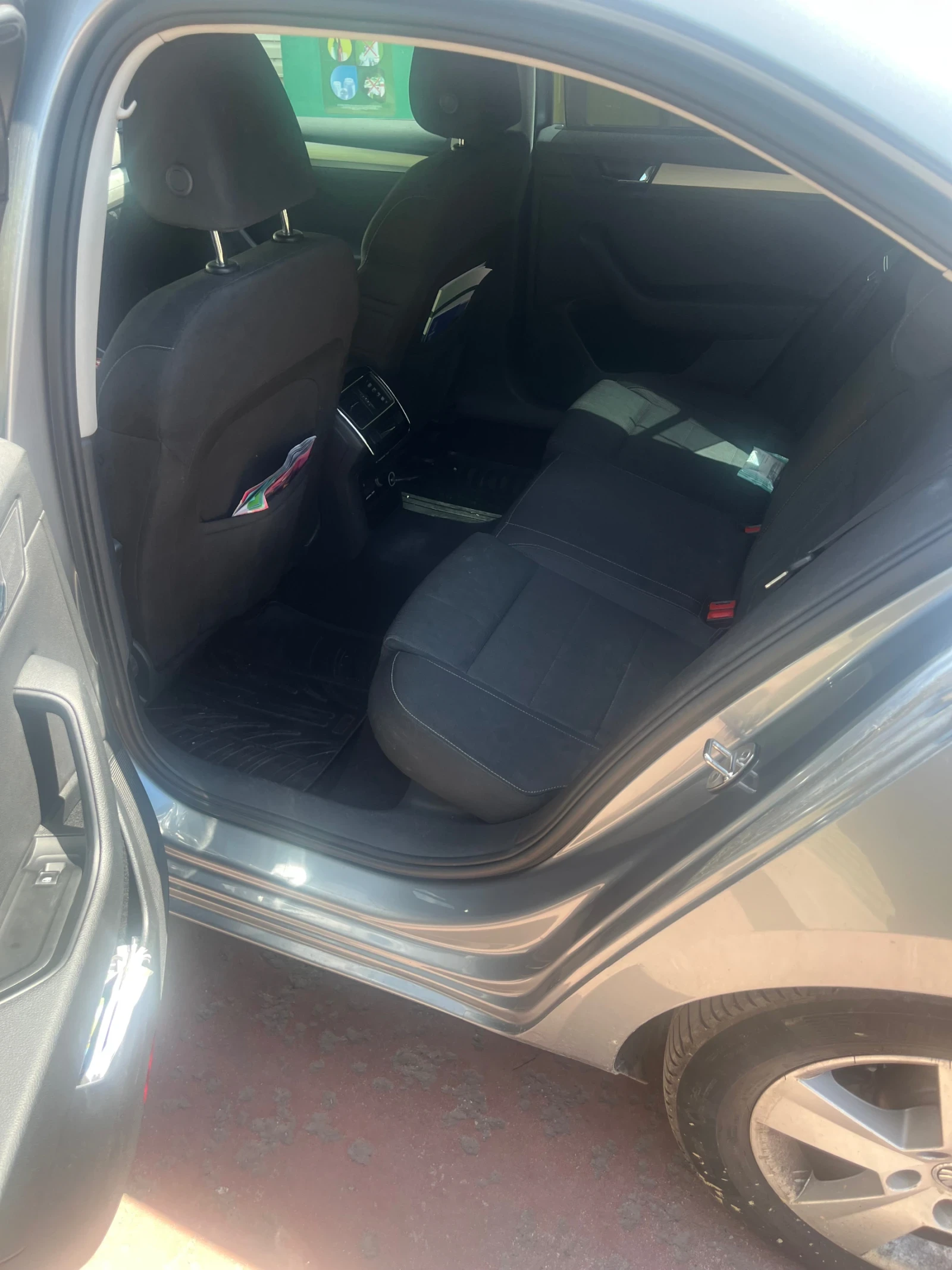 Skoda Superb 2.0 TDI, снимка 6 - Автомобили и джипове - 54331323