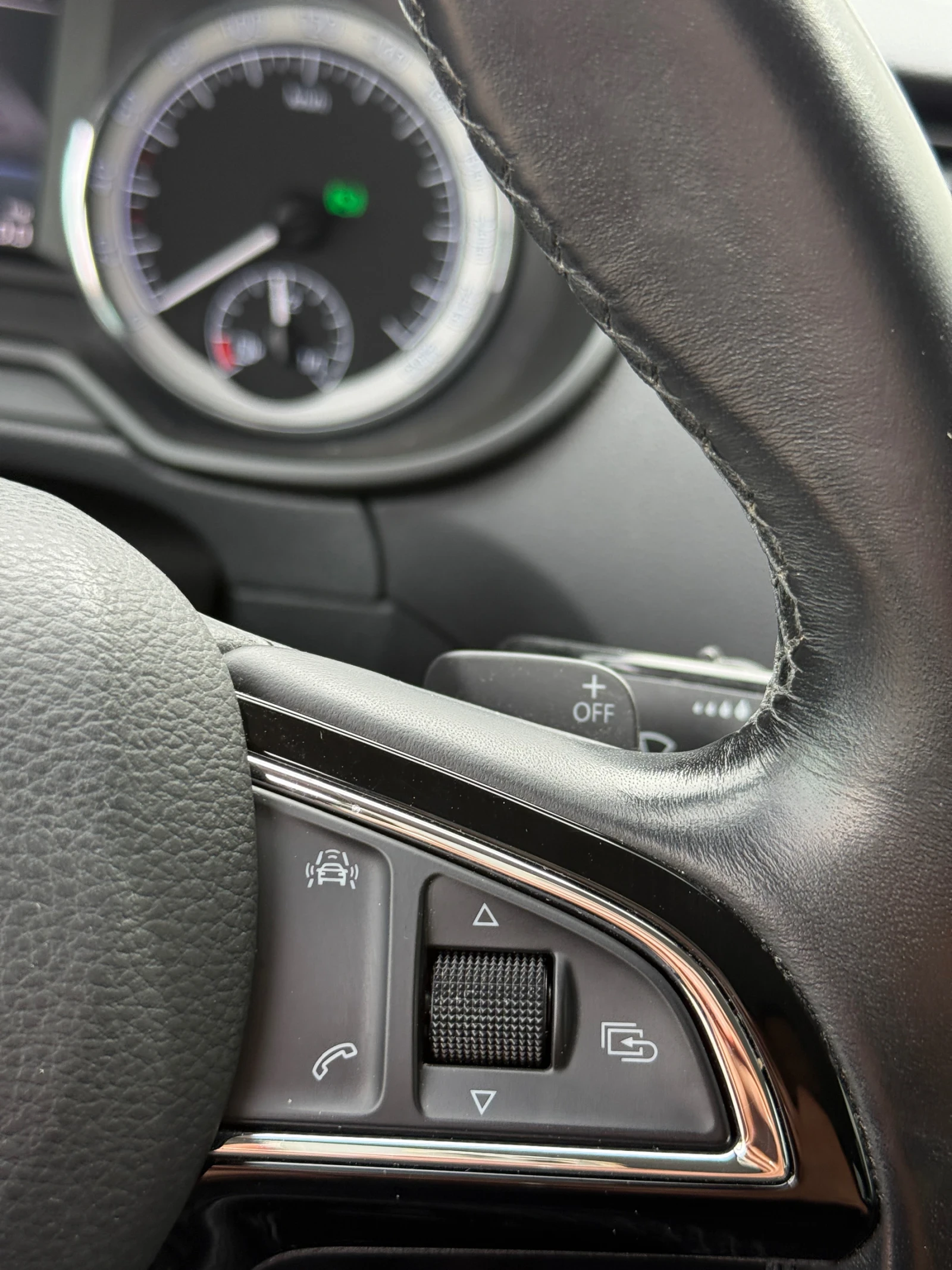Skoda Octavia 3* FACELIFT* 1.6TDI* DISTRONIC* DSG7* РЕАЛНИ КМ, снимка 10 - Автомобили и джипове - 54478114
