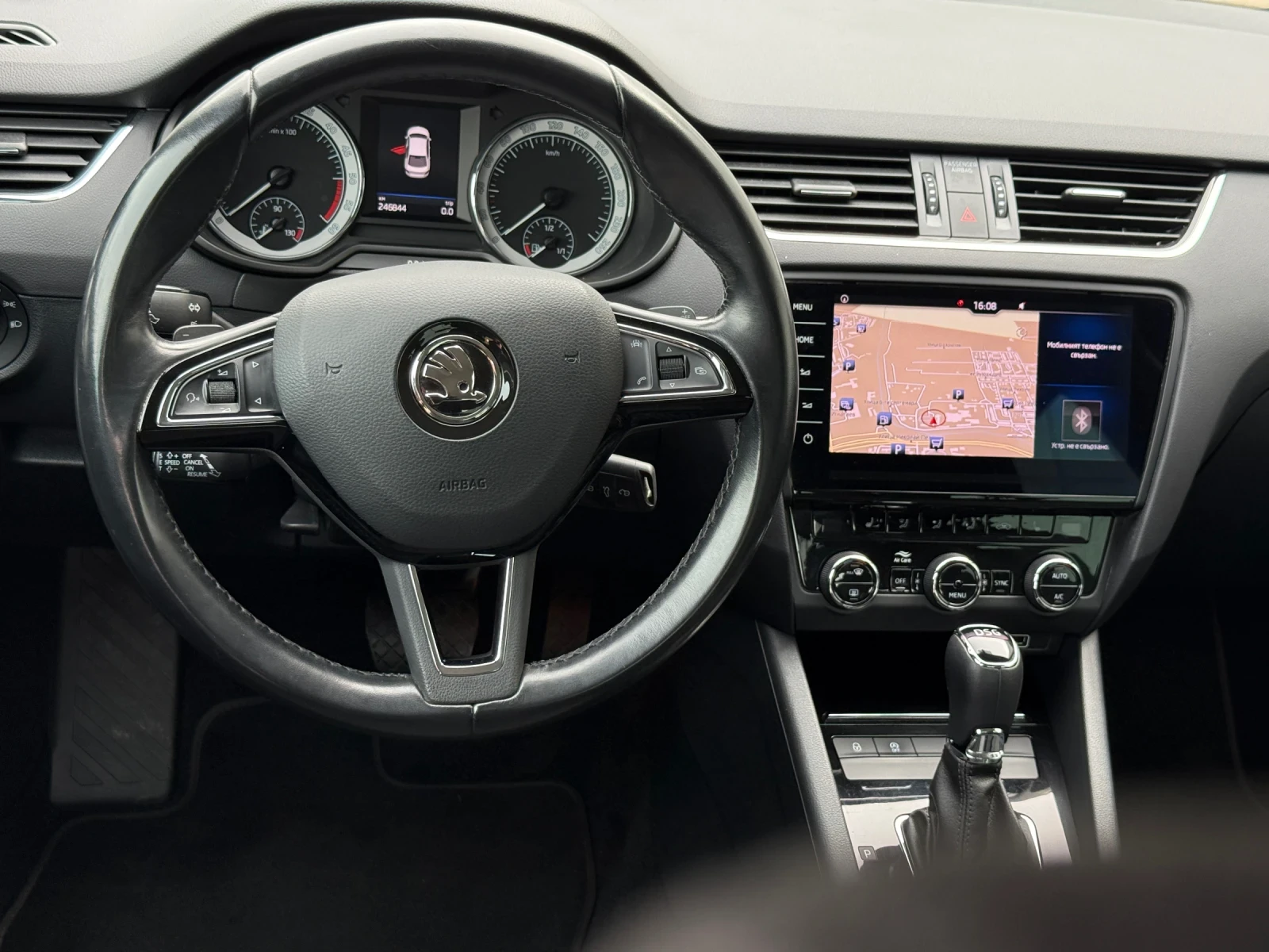 Skoda Octavia 3* FACELIFT* 1.6TDI* DISTRONIC* DSG7* РЕАЛНИ КМ, снимка 12 - Автомобили и джипове - 54478114