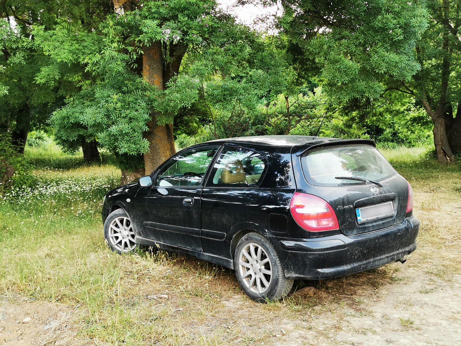 Nissan Almera 2.2, снимка 7 - Автомобили и джипове - 54530182
